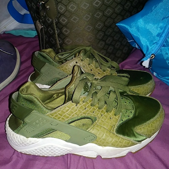 Huaraches - Picture 2 of 2
